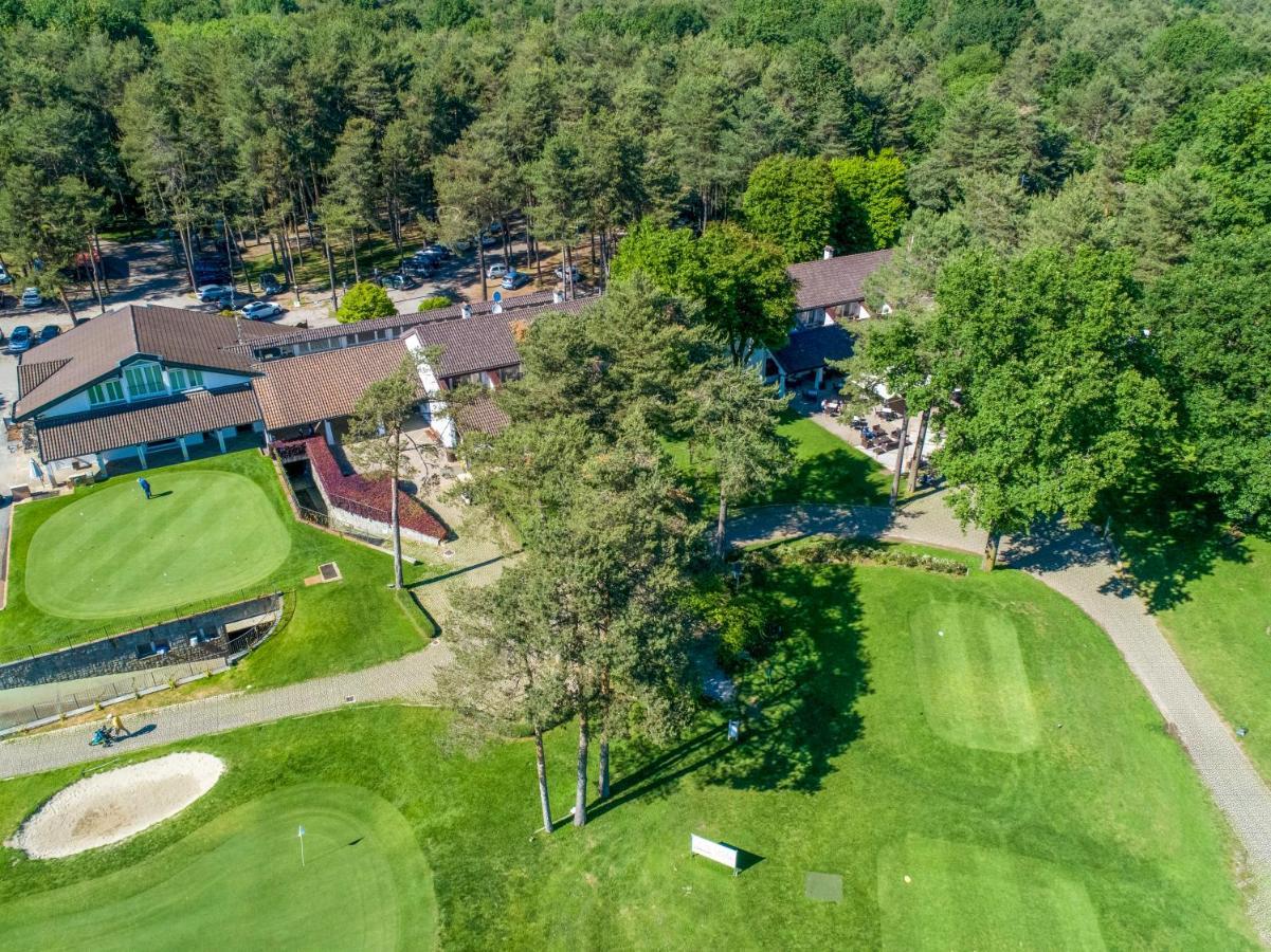 Golf Hotel La Pinetina Appiano Gentile Eksteriør billede