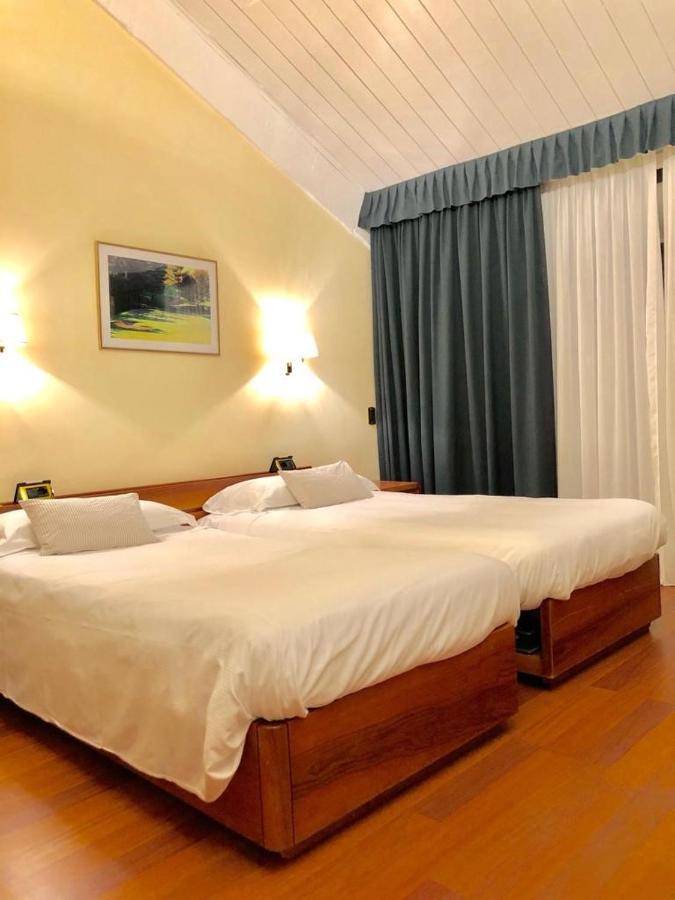 Golf Hotel La Pinetina Appiano Gentile Eksteriør billede