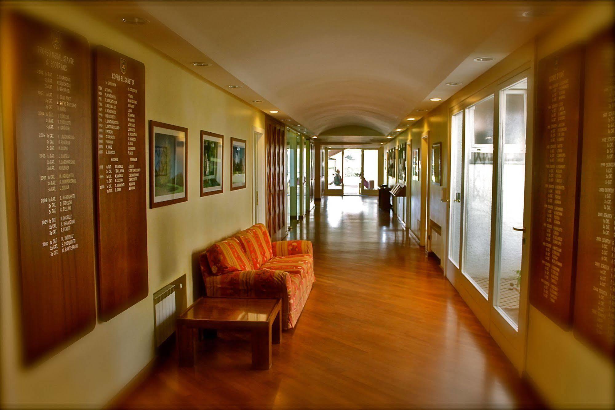 Golf Hotel La Pinetina Appiano Gentile Eksteriør billede